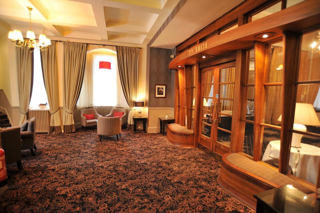 Golden Lion Hotel Stirling Exteriér fotografie